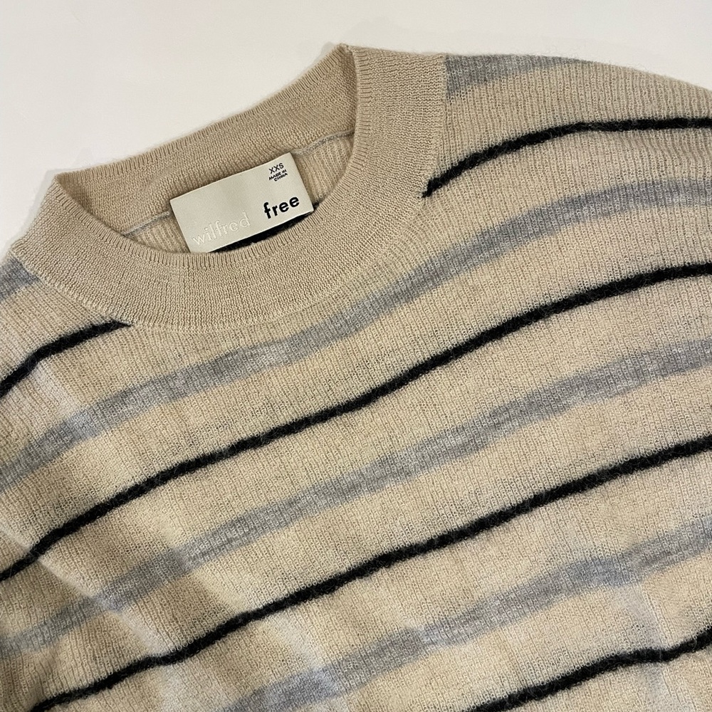 Wilfred free sweater